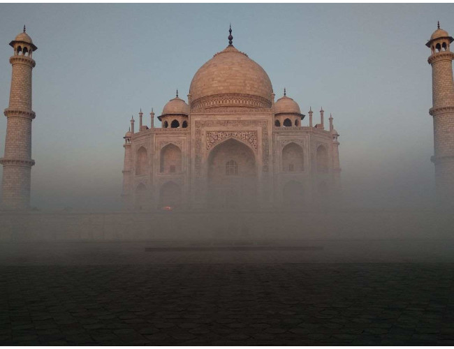 Taj Mahal one day trip from Delhi